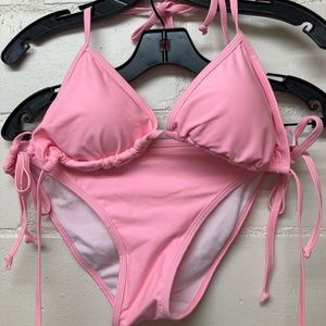 Pink bikini 👙
